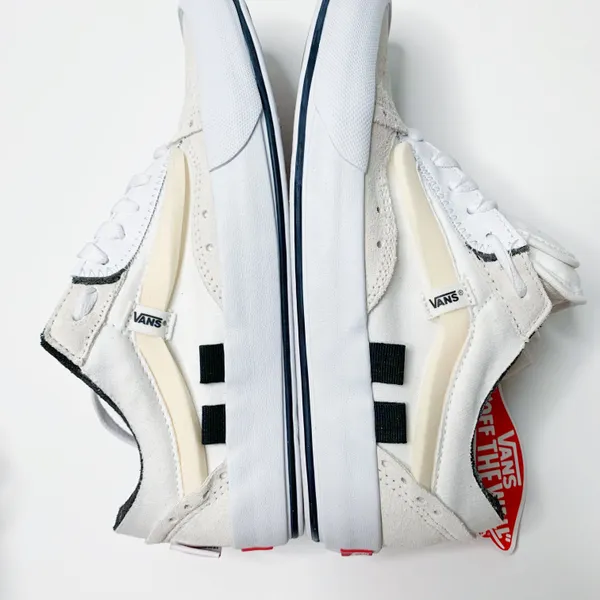 Vans NEW OLD SKOOL CAP True White Sneakers Black womens 8.5 shoes - Image 3