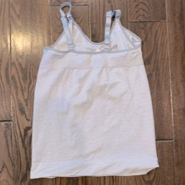 Labor of love seam free size small/medium tank top - Image 6