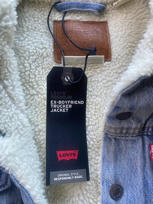 Levi’s Waterless Ex Boyfriend Trucker Denim Jacket Sherpa S NEW - Image 2