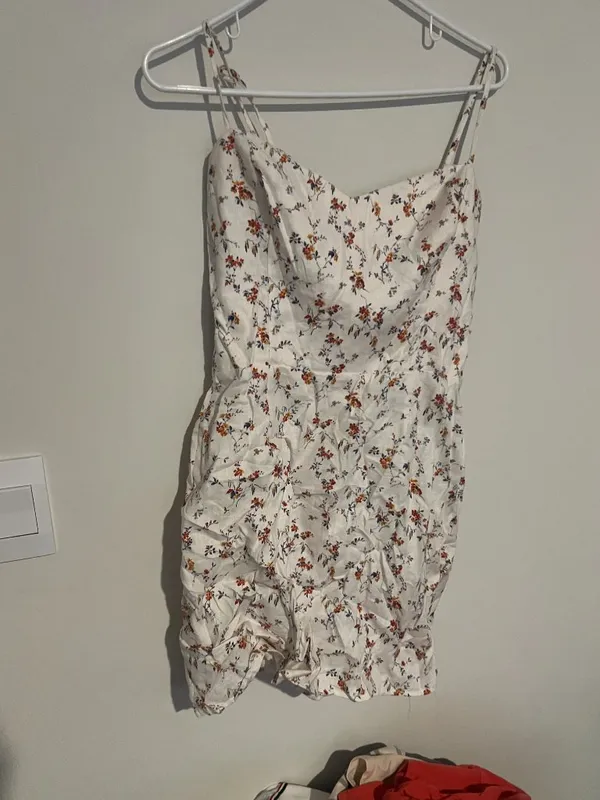 Reformation Roarke Linen Floral Dress in Gabrielle print - Image 9