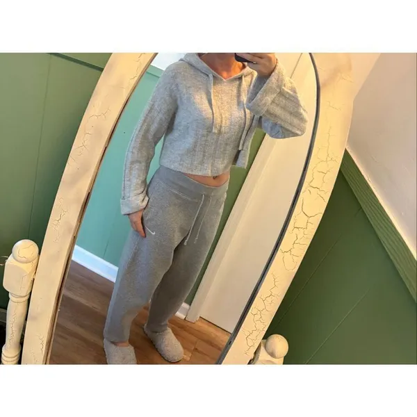 Sincerely Jules Grey Cropped Hoodie Soft Ribbed Knit Long Sleeve M - Image 2