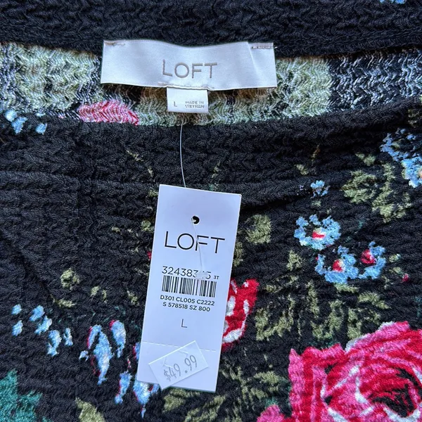 NWT Loft Long Puffed Sleeve Puckered Floral Top - Image 2