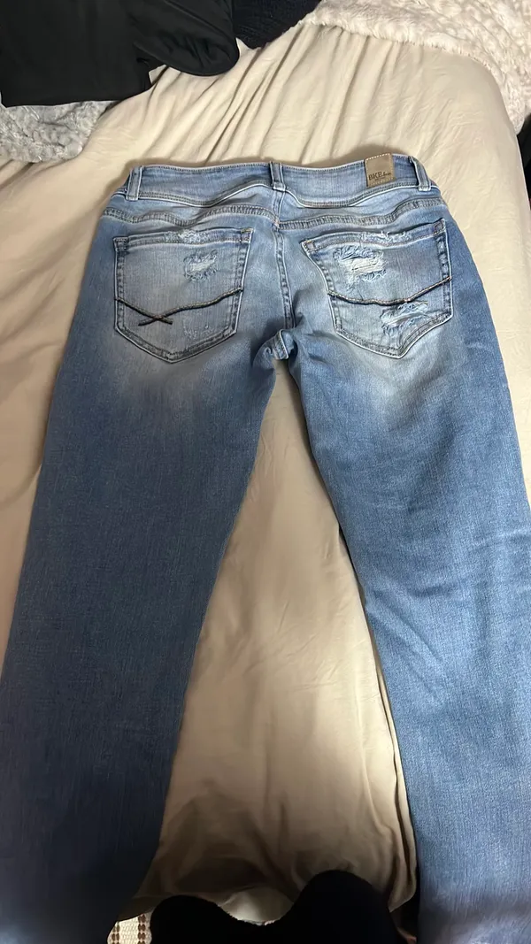 Buckle Jeans - Image 4
