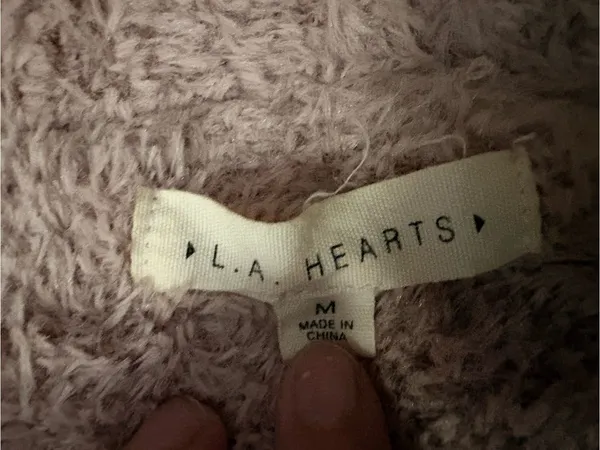 La Hearts Plush Crewneck Sweater in Dusty Pink NWOT - Image 3