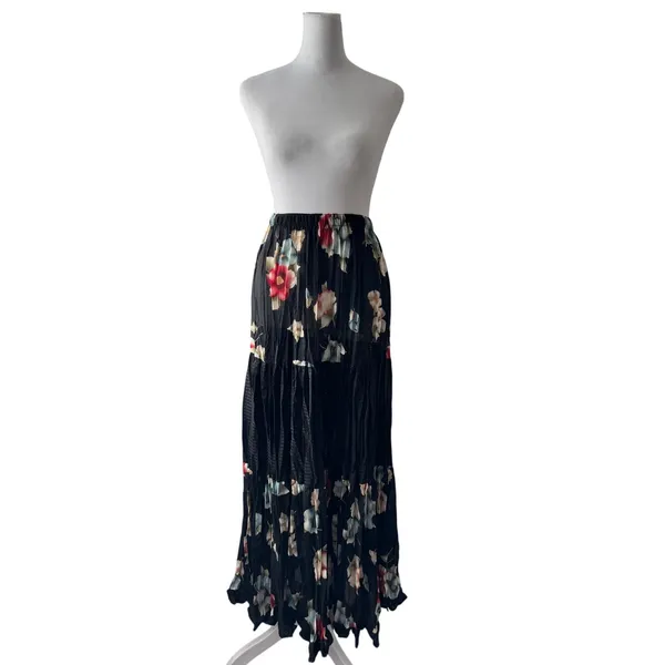Vintage ‘90s Delah McKay Black Floral Print Semi-Sheer Tiered A-Line Maxi Skirt - Image 3