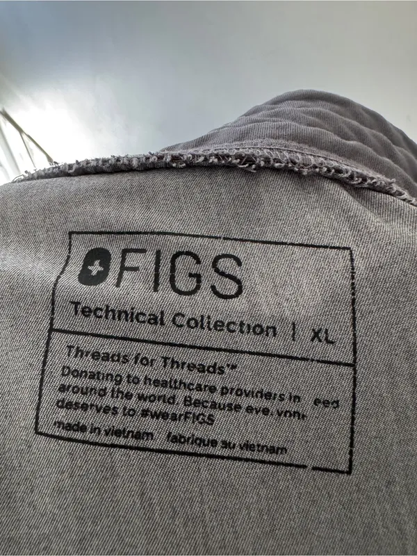 FIGS Women's Zamora‎ Jogger Scrub Pants in Graphite - Image 10