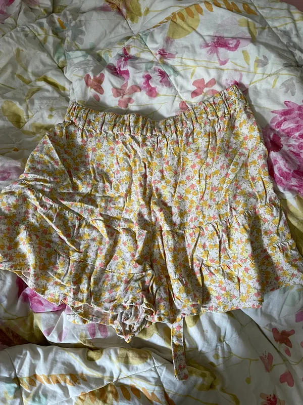Stretchy Floral Skirt - Image 3