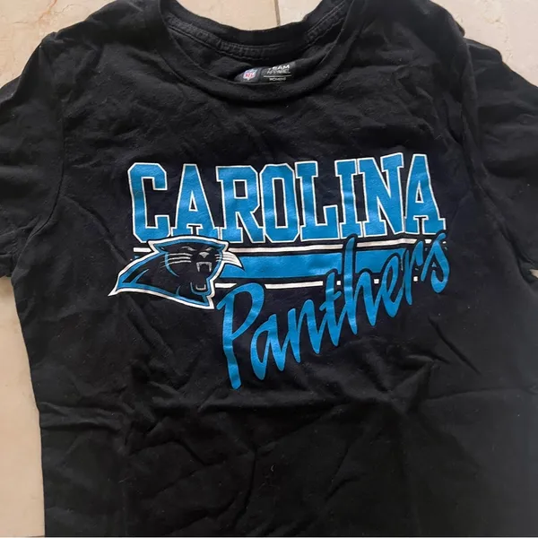 NFL Carolina Panthers Black T-Shirt sz Small - Image 2