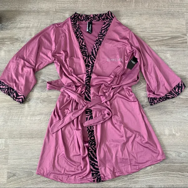 *NWT BEBE Animal Print Zebra Pink Pajama Set with Matching Belted Robe - Image 6