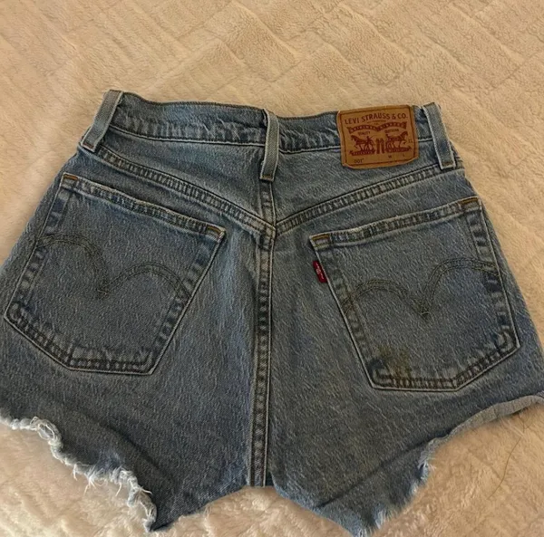 Levi’s 501 Shorts - Image 2
