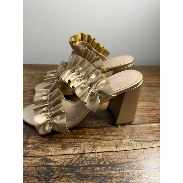 Charles‎ by Charles David Royals gold ruffle block heel slide sandals 7 - Image 3