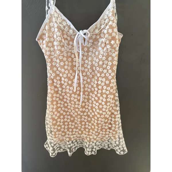 Floral Lace Cami Mini Dress White Tan‎ Ruffle Hem Tie Front Cottage Small - Image 2