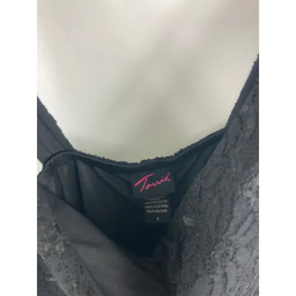 Torrid Lace Sleeveless V Neck Sleeveless Blouse Size 1X - Image 2