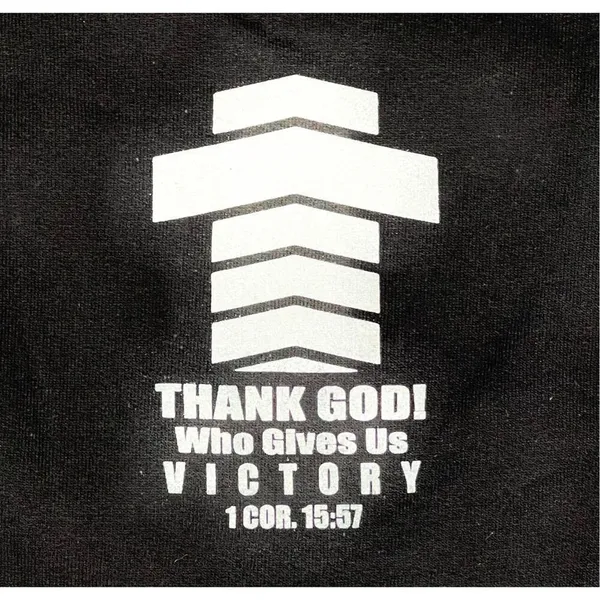 Gildan Graphic Sweatshirt "The‎ Victors" 1 Cor. 15:57 Bible Verse Black Fleece - Image 4