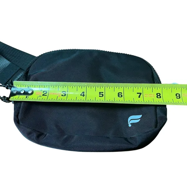 Fabletics Belt Bag Unisex Small Black Nylon Crossbody Fanny Pack Travel Gym NEW - Image 7