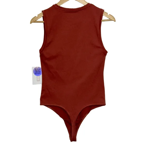 Abercrombie & Fitch Soft AF Red Sleeveless Crew Neck Bodysuit Top Womens Size M - Image 2