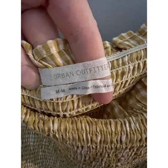 Urban‎ Outfitters gingham cinched sleeve blouse size M - Image 3