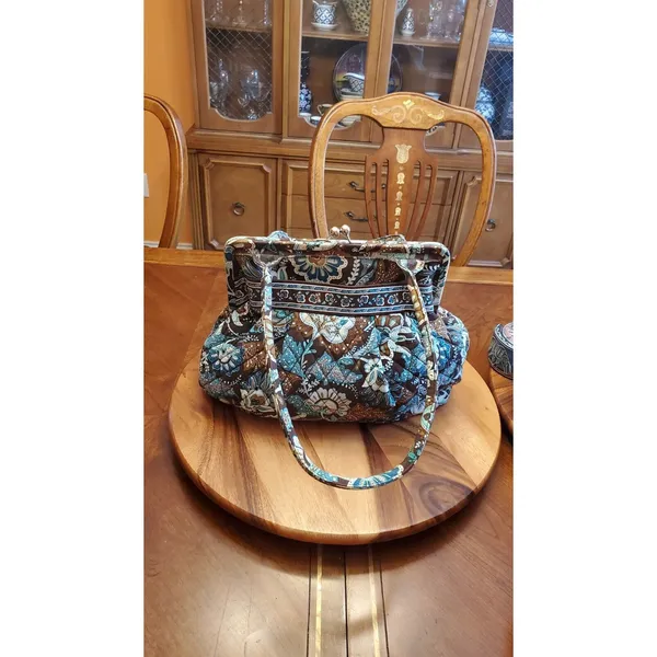 Vera Bradley Kiss Lock Purse - Image 2