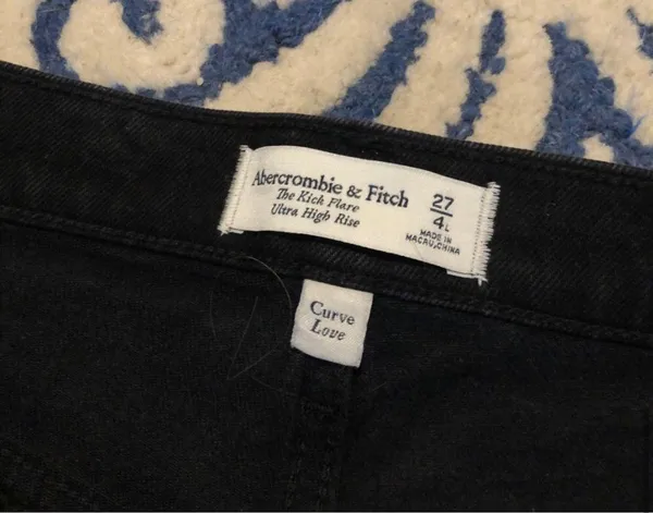 Abercrombie Curve Love High Rise Kick Flare Jeans - Image 6