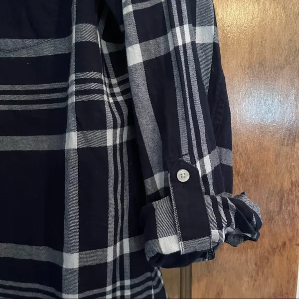 Tommy Hilfiger Blue and White Plaid Button Down Top Size S/P. - Image 2