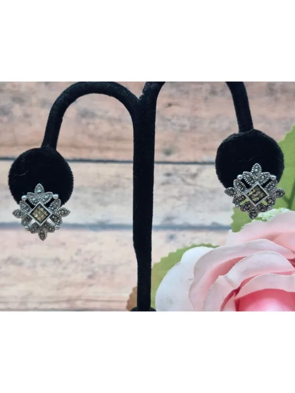Cute 925 & Marcasite Silver Pierced Stud Earrings Whimsigoth Witchy Classic - Image 3