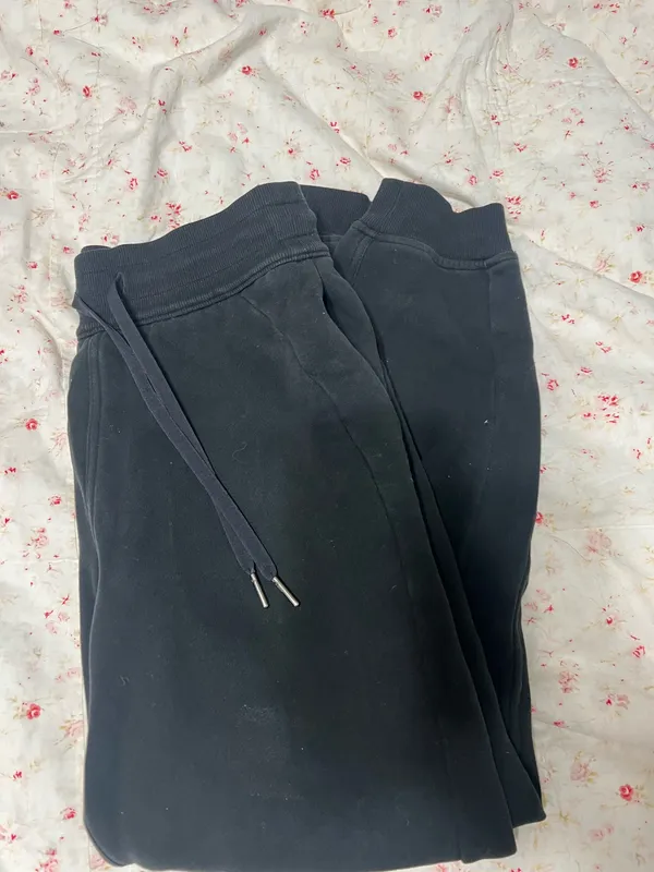 Lululemon joggers - Image 2