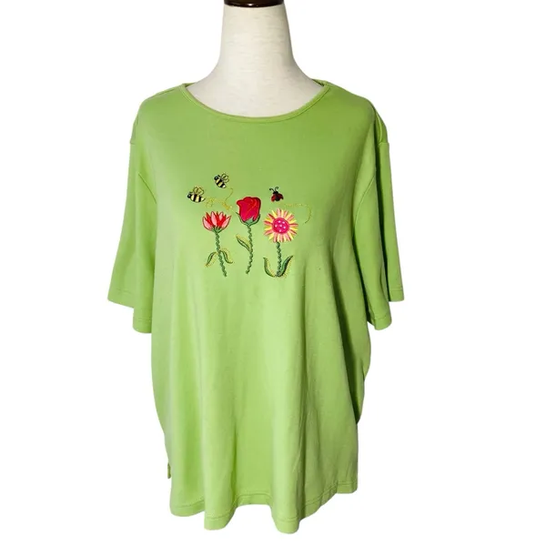 VINTAGE BRECKENRIDGE Embroidered Flowers & Bees Tee - Image 2