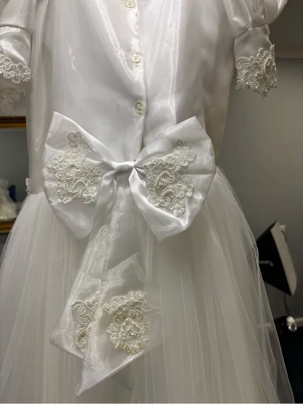 Ivory Lace Tulle Bridal Gown with Puff Sleeves - Image 5