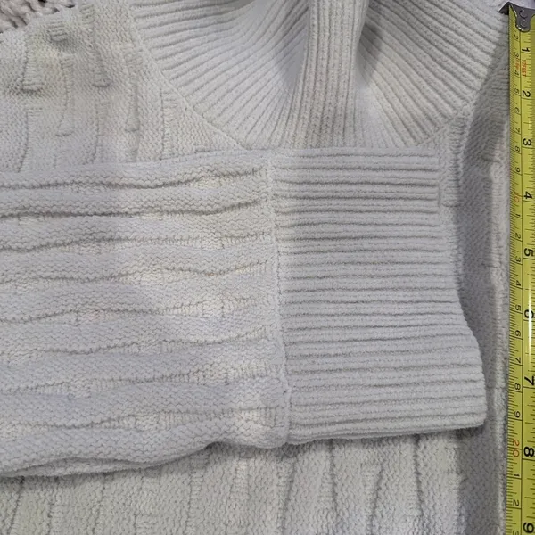 Lululemon Athletica Oversized Small Turtle Neck Women's Cream Sweater - Image 3