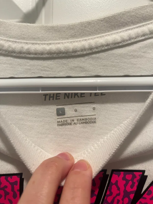 Nike Graphic Tee - Image 3