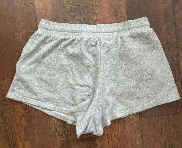 Forever 21 Gray drawstring sweatshorts, size L - Image 2