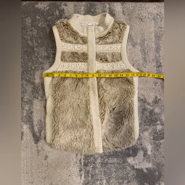 Miss Me Cream Faux Fur Vest - Image 5