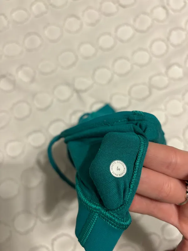 Lululemon bra  - Image 4
