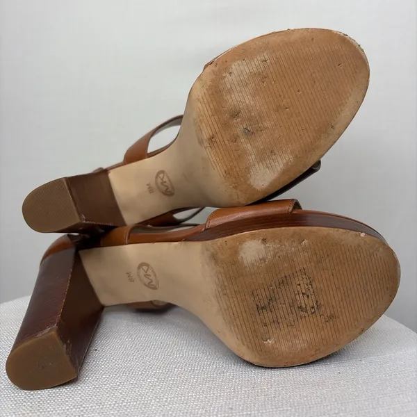 Michael Kors Brown Leather Front Zip Block Heel women’s Size 8(B94)”✨ - Image 9