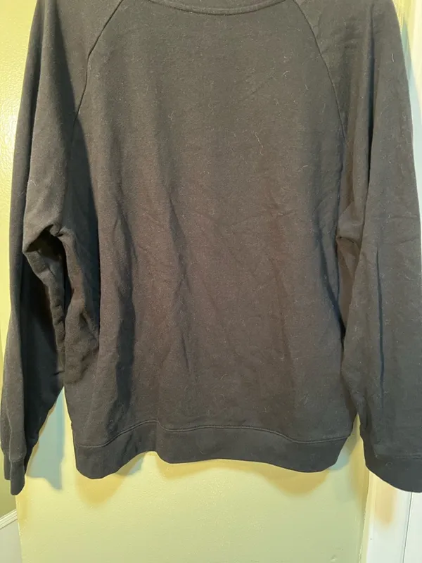 Levi's Women's Size XL Crewneck Sweatshirt Black White Batwing Graphic Classic - Image 7