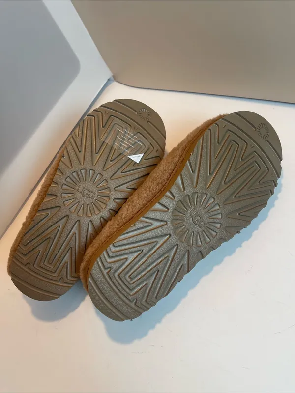 UGG TASMAN MAXI CURLY Plush Sheepskin Slip-on Chestnut Clogs Mules S US 9 - Image 10