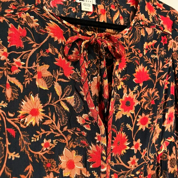 Billabong Dress Long Sleeve Mini Dress Dark Floral V Neck Red Black Medium - Image 5
