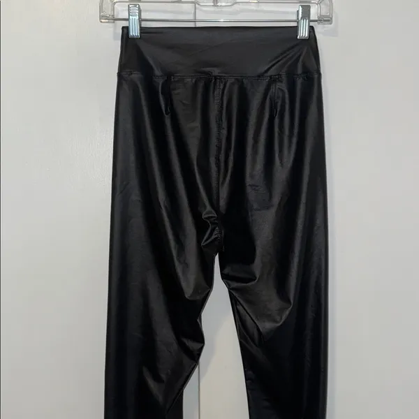 Aerie Offline Vegan Leather Leggings High Rise Women’s Size M Medium Black - Image 6