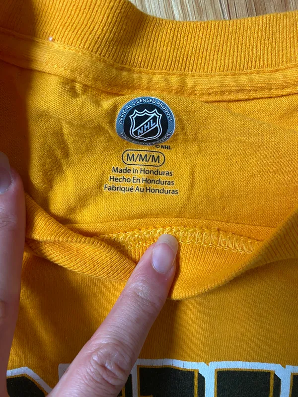 Boston Bruins Long Sleeve Yellow Size M - Image 2