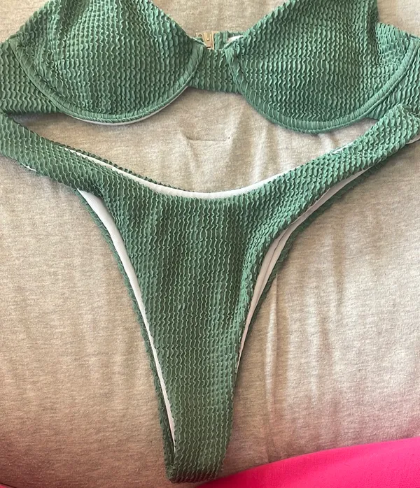 SheIn green bikini - Image 2