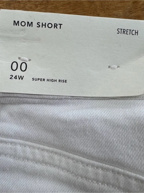 American Eagle Outfitters White Mom Jean Shorts - Image 3