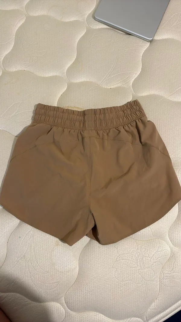 Under Armour shorts - Image 2