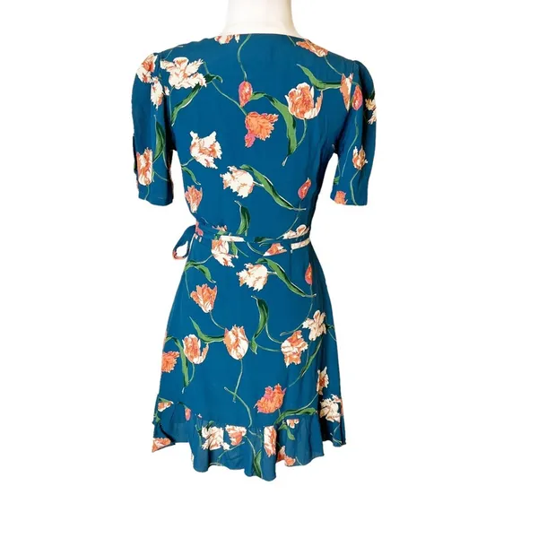 Privacy please revolve floral faux wrap dress blue‎ sz XS - Image 6
