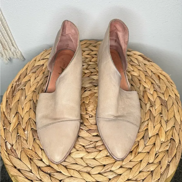 Free People Royale Flats size 37.5 Taupe Leather cut out D’orsay shoes women’s - Image 5