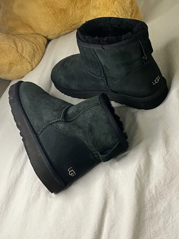 UGG Classic Mini Boots women size 10  - Image 4