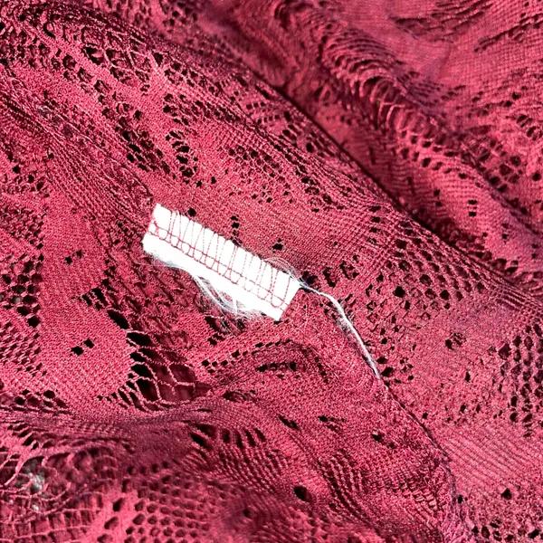 Emerette Burgundy / Wine Colored Lace Short Sleeved Kimono Size Small - Image 8