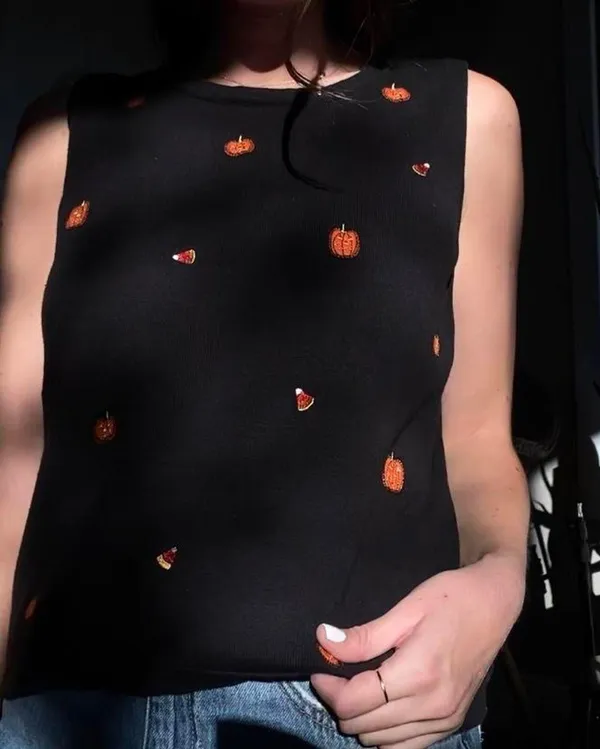 The coolest / most unique vintage 90s fall tank top 🎃 - Image 4