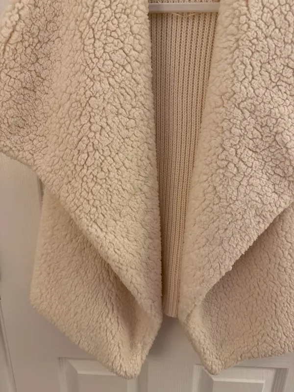 a.n.a Cream Sherpa Open Front Drape Vest Small - Image 3