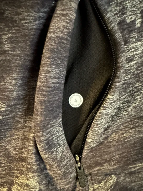 lululemon camo longsleeve - Image 3