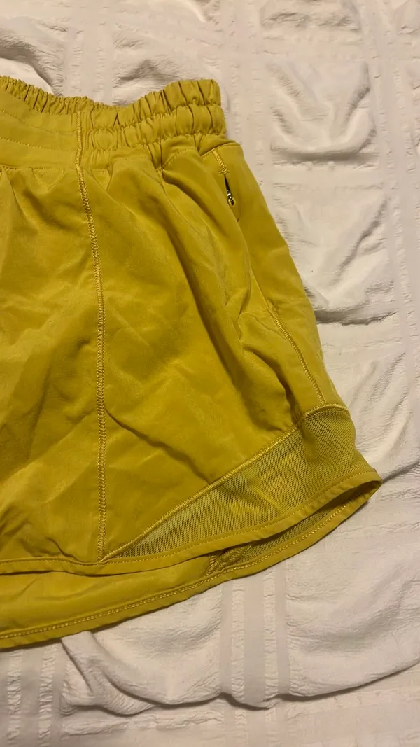 Lululemon Hotty Hot Shorts 4" - Image 2